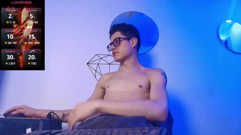  W O L F  online show from 09-23-25, 11:24