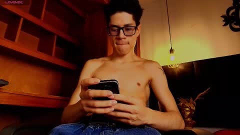  W O L F  online show from 10-30-25, 11:33