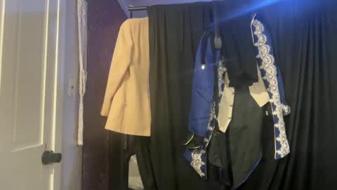 Wolfblazer online show from 01-12-25, 12:18