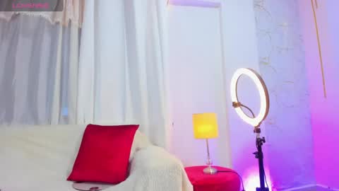 Snapshot of wolfkyng chatting on 05-12-26, 11:29 Andrew online show from 05-12-26, 11:29