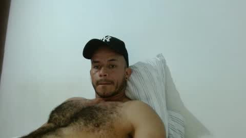 wolflatino02 online show from 01-06-25, 12:16