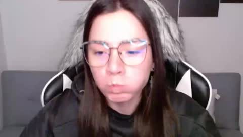 Alex online show from 10-06-25, 02:09