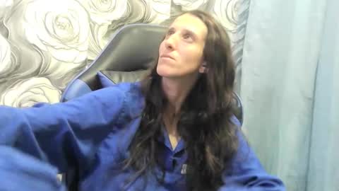 wolfxsnow online show from 12-15-25, 06:56