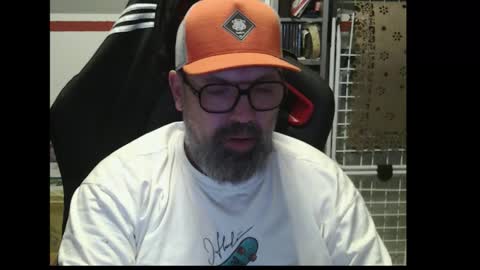 Snapshot of womenizzeer chatting on 11-24-25, 12:21 Adam online show from 11-24-25, 12:21