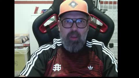 Snapshot of womenizzeer chatting on 12-02-25, 04:24 Adam online show from 12-02-25, 04:24