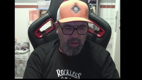 Snapshot of womenizzeer chatting on 01-08-26, 11:51 Adam online show from 01-08-26, 11:51