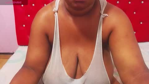 Snapshot of wonderfuldiana chatting on 02-15-26, 12:14 online show from 02-15-26, 12:14