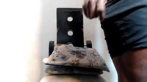 SHENIEL RODRIGUEZ online show from 01-19-25, 05:37