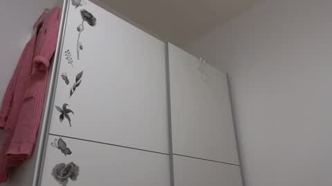 Wondergirl online show from 12-21-24, 12:06