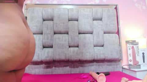 wonderkloe_ online show from 11-04-25, 08:30