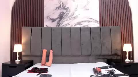 Snapshot of wonderkloe_ chatting on 06-28-26, 07:42 wonderkloe_ online show from 06-28-26, 07:42