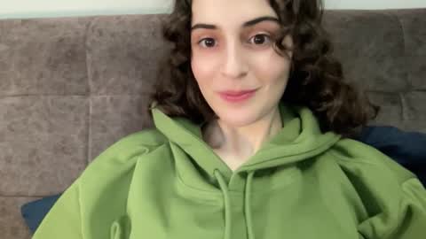 Snapshot of wonderland_stia chatting on 09-12-25, 06:24 Stia online show from 09-12-25, 06:24