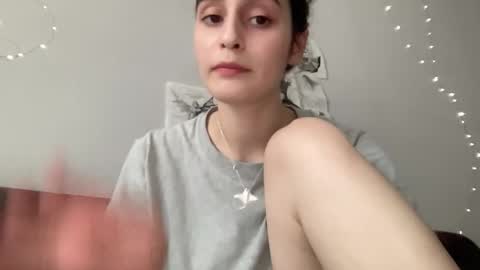 Snapshot of wonderland_stia chatting on 09-16-25, 11:33 Stia online show from 09-16-25, 11:33