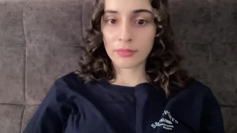 Snapshot of wonderland_stia chatting on 09-22-25, 05:20 Stia online show from 09-22-25, 05:20