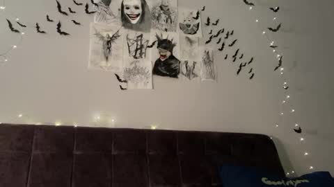 Snapshot of wonderland_stia chatting on 10-23-25, 05:51 Stia online show from 10-23-25, 05:51