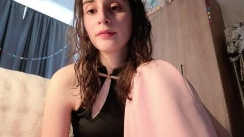 Snapshot of wonderland_stia chatting on 02-12-26, 11:38 Stia online show from 02-12-26, 11:38