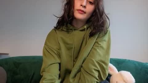 Snapshot of wonderland_stia chatting on 03-09-26, 01:15 Stia online show from 03-09-26, 01:15