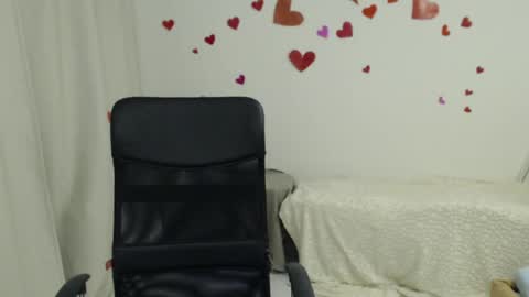 wonderr_woman online show from 05-10-26, 07:52