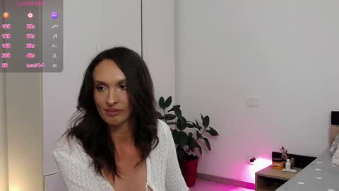 Snapshot of wonderwomannn chatting on 09-12-25, 12:05 Amalia online show from 09-12-25, 12:05