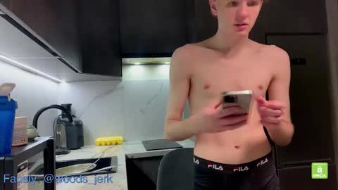 Snapshot of woods_jerk chatting on 02-10-26, 09:19 Mitya online show from 02-10-26, 09:19
