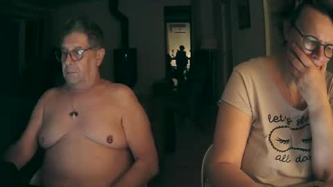 woodwurm and Snoeske online show from 01-27-25, 05:47