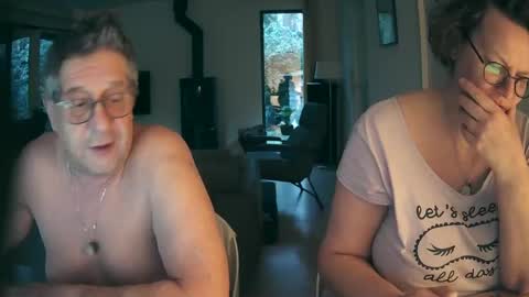 woodwurm and Snoeske online show from 01-28-25, 07:22