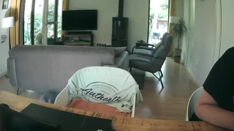 woodwurm and Snoeske online show from 05-16-26, 06:54