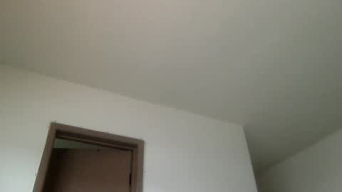 woof_wolf37 online show from 05-03-26, 04:24