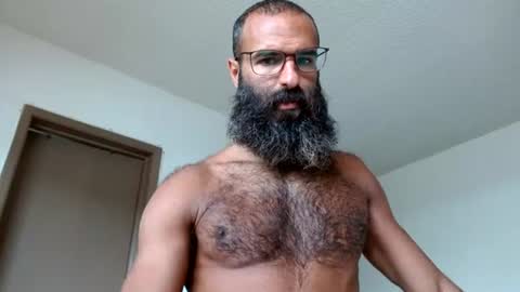 woof_wolf37 online show from 06-18-26, 04:11