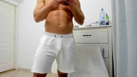 Wolfie online show from 01-08-25, 04:44