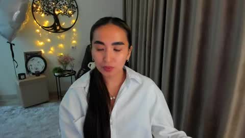 Snapshot of worldofkim chatting on 05-02-26, 08:14 dudetta Kim online show from 05-02-26, 08:14