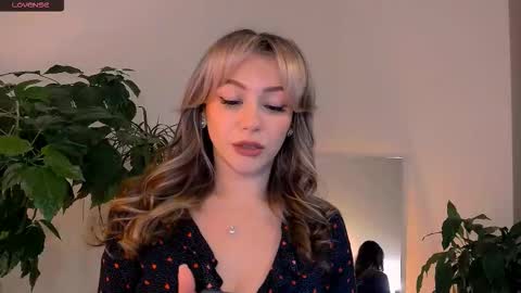 worldsbaby online show from 09-30-25, 03:17