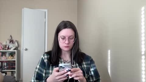 Snapshot of worship_lucina chatting on 01-09-25, 03:12 Lucina online show from 01-09-25, 03:12