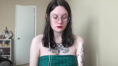 Snapshot of worship_lucina chatting on 01-14-25, 03:36 Lucina online show from 01-14-25, 03:36