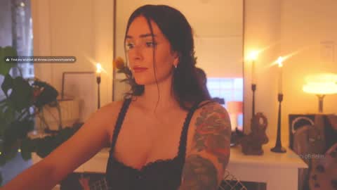 Snapshot of worshipbrielle chatting on 12-24-24, 12:44 Brielle online show from 12-24-24, 12:44