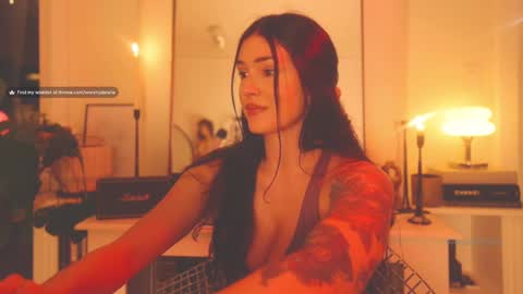 Snapshot of worshipbrielle chatting on 03-01-25, 05:31 Brielle online show from 03-01-25, 05:31