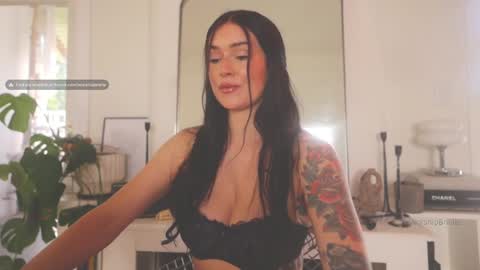 Snapshot of worshipbrielle chatting on 03-09-25, 10:19 Brielle online show from 03-09-25, 10:19