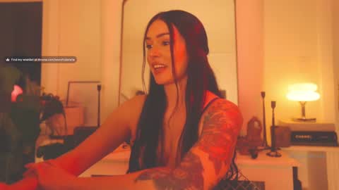 Snapshot of worshipbrielle chatting on 03-11-25, 03:05 Brielle online show from 03-11-25, 03:05