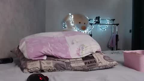 Lily online show from 07-12-26, 12:51