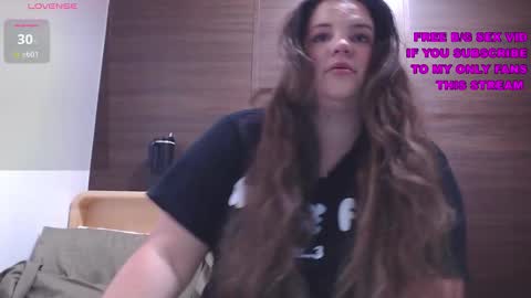 Kaitlyn xx online show from 11-21-25, 12:37