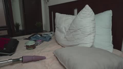 Snapshot of wow_yammy3 chatting on 01-13-25, 02:07 Pavel online show from 01-13-25, 02:07