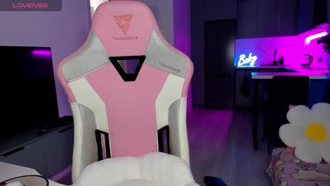 Emi online show from 02-02-26, 06:06