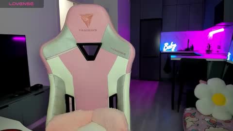 Emi online show from 03-10-26, 04:06