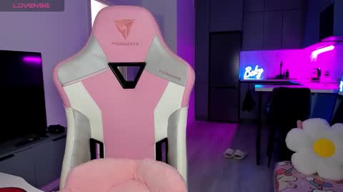 Emi online show from 03-13-26, 04:08