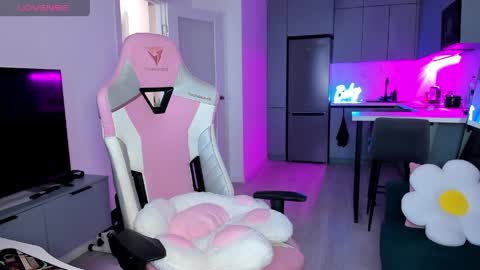 Emi online show from 04-02-26, 07:06