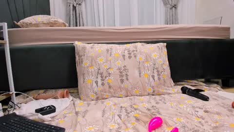              online show from 02-13-25, 06:41