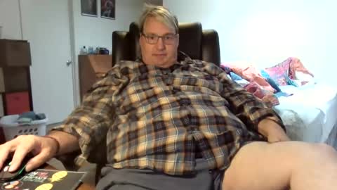 Snapshot of wrensworldx chatting on 07-12-26, 10:34 Wren VX online show from 07-12-26, 10:34