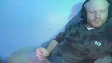 Snapshot of wtfiamhorny chatting on 11-27-25, 04:09 iTsDaddieBaby online show from 11-27-25, 04:09