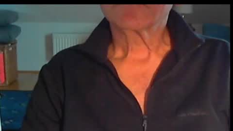 Snapshot of wuki123 chatting on 11-09-25, 01:20 Wuki online show from 11-09-25, 01:20