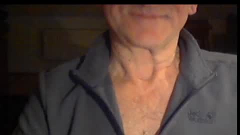 Snapshot of wuki123 chatting on 01-08-26, 04:09 Wuki online show from 01-08-26, 04:09